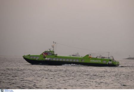 Κανονικά ταξιδεύουν τα πλοία από Πειραιά, Ραφήνα Λαύριο