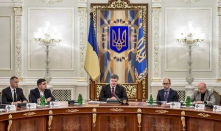 Ουκρανία: Σε νέα εκεχειρία καλεί τους ρώσους αυτονομιστές ο Ποροσένκο