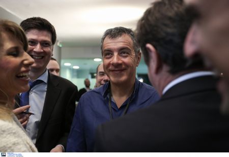 Στ.Θεοδωράκης: Η χώρα έχει ανάγκη από μεγάλες συμμαχίες