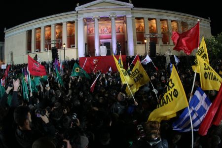 Πολ Μέισον: «Αυτά συμβαίνουν όταν οι νέοι εξεγείρονται κατά της διαφθοράς»