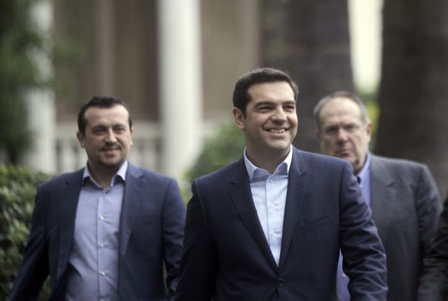 Βερολίνο-Βρυξέλλες: Ο κουρέας φτάνει, οι δανειστές τραβάνε τα μαλλιά τους