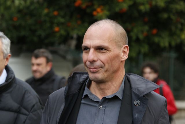 Varoufakis: “Greece is committed to staying in the Eurozone”