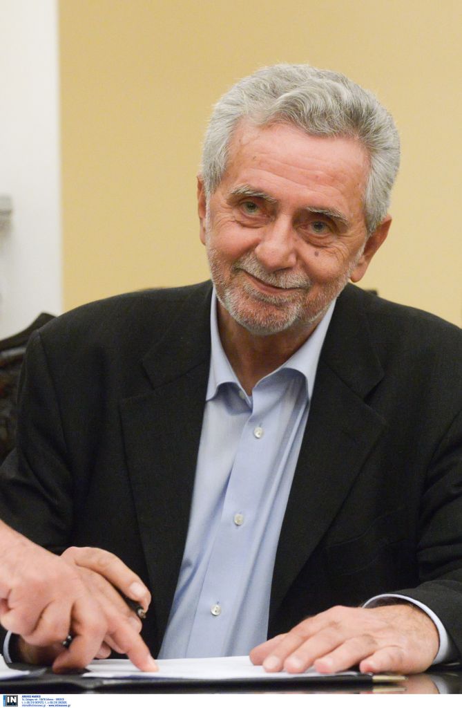 Δρίτσας: «Θα σταματήσει η πώληση του λιμανιού του Πειραιά»