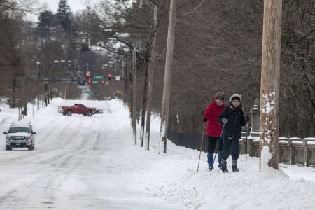 Νέα Υόρκη: Η χιονοθύελλα Τζούνο δεν ήταν τόσο ισχυρή όσο αναμενόταν