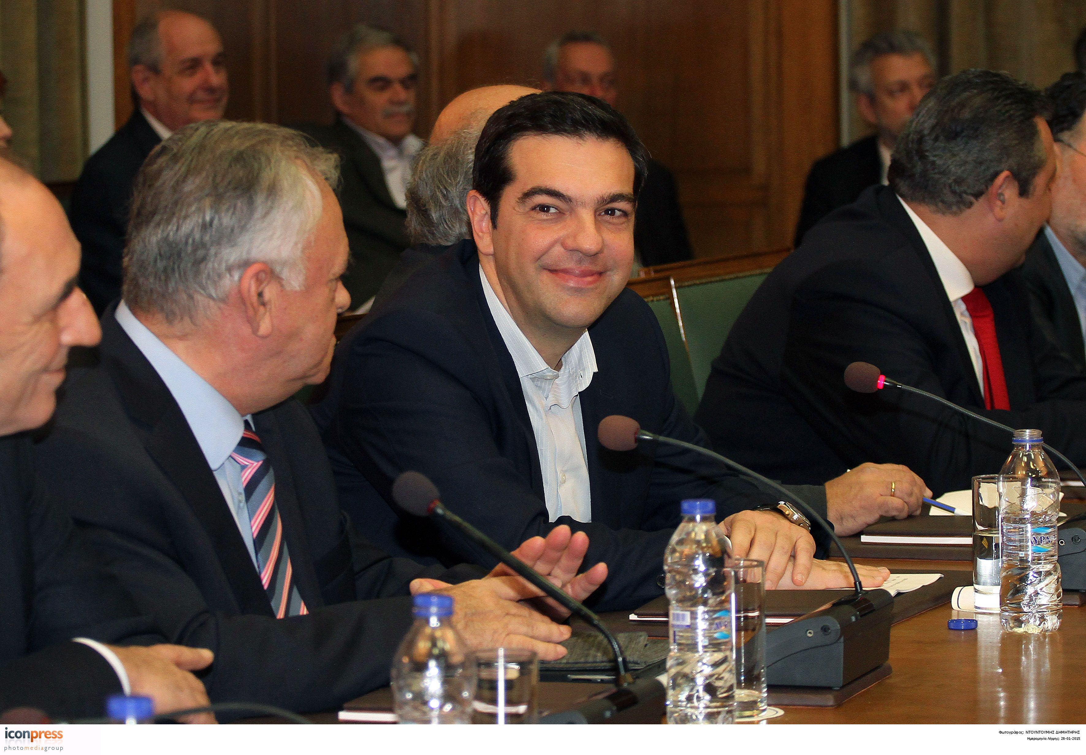 Aλέξης Τσίπρας: Στη δίνη της μιντιακής κόλασης