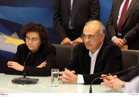 Παράδοση – παραλαβή στο Γενικό Λογιστήριο παρουσία Βαρουφάκη