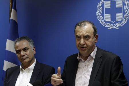Στρατούλης – Σκουρλέτης: «Θα εφαρμόσουμε μέτρα εκτός μνημονίου»