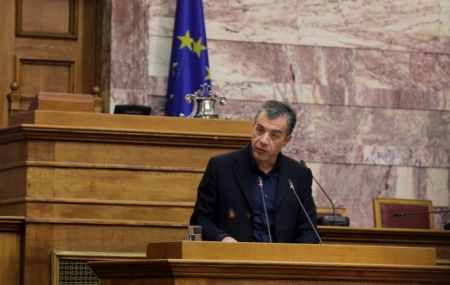 Θεοδωράκης: Θα ψηφίσουμε όσα συμφωνήσαμε με τους εταίρους
