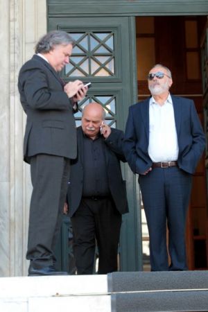 Κουρουμπλής – Κατρούγκαλος μίλησαν για τις 15.000 προσλήψεις