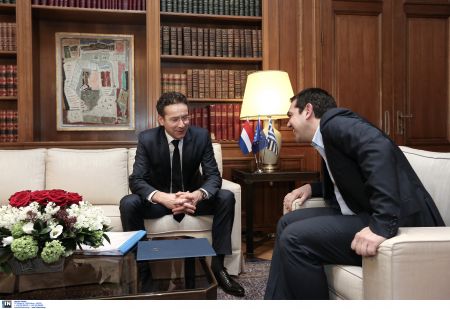 Τσίπρας προς Ντάισελμπλουμ: Η χώρα μας εφαρμόζει ένα αποτυχημένο πρόγραμμα