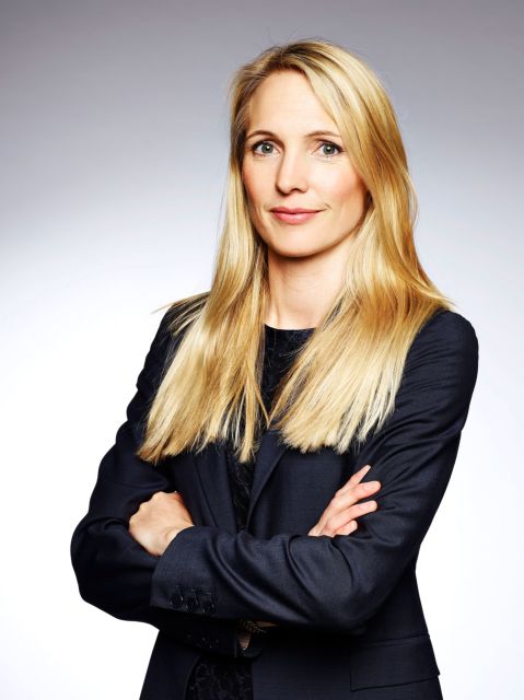 Αννα Τζόουνς: «Το μέλλον των media βρίσκεται και στον έντυπο και στον ψηφιακό Τύπο»