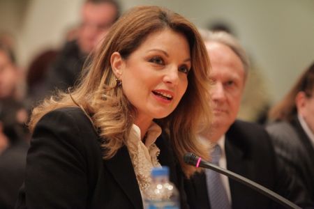 Η Αντζελα, ο Τόλης και ο Κυριάκος