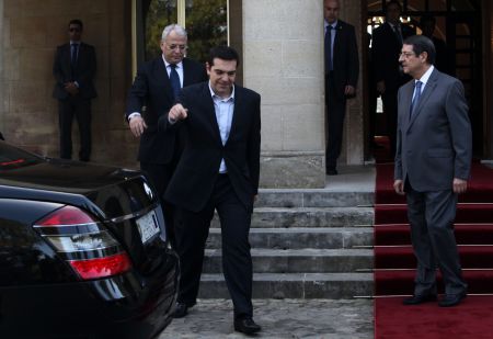 Αναστασιάδης καλεί Τσίπρα και Γιούνκερ