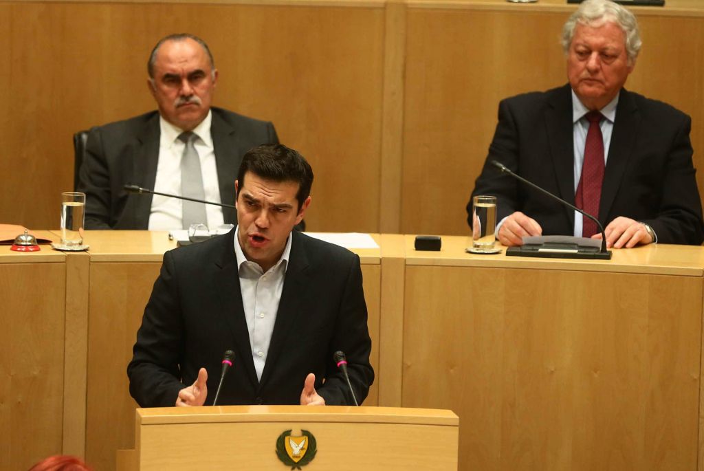 Εν αναμονή «καπνού» την Τετάρτη από τις Βρυξέλλες