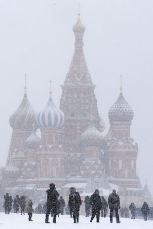 Die Zeit: Ρωσική απόπειρα για διάσπαση της ΕΕ με «όχημα» Έλληνες