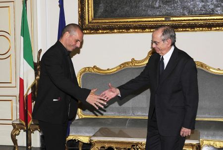 Βαρουφάκης: Δεν είπα ποτέ ότι η Ιταλία κινδυνεύει με χρεοκοπία