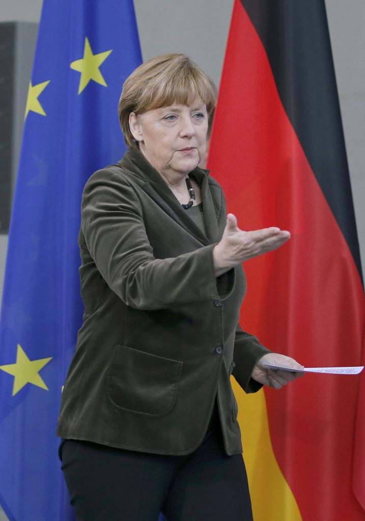 Μέρκελ: Εμμένουμε στη θέση μας «η Ελλάδα στην ευρωζώνη»