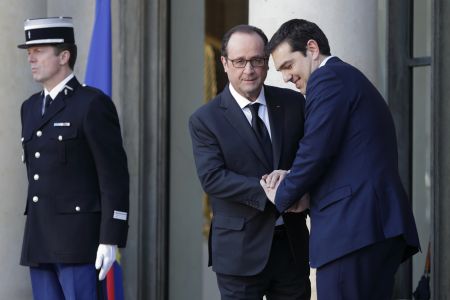 Αλ. Τσίπρας: Συμμετέχει στη συνάντηση των σοσιαλδημοκρατών στο Παρίσι