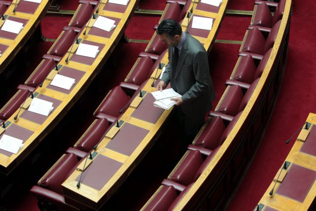 Στα μέσα Ιουνίου το νομοσχέδιο για το σύμφωνο συμβίωσης στη Βουλή