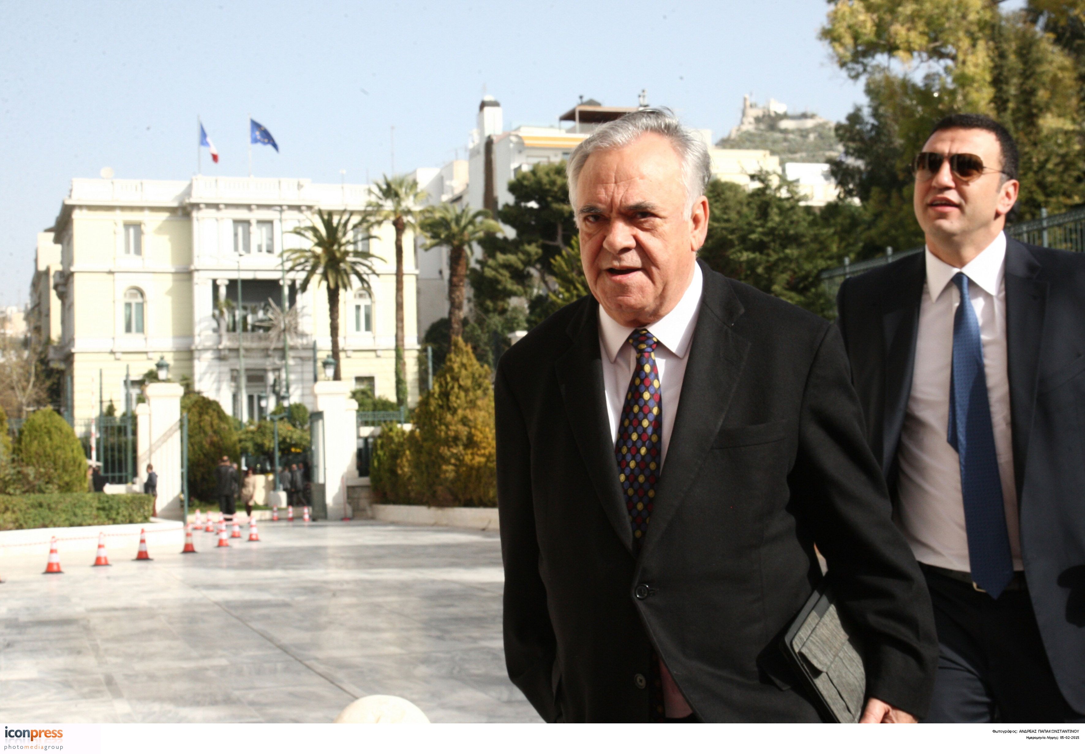 Συνάντηση Δραγασάκη με στελέχη συστημικών τραπεζών