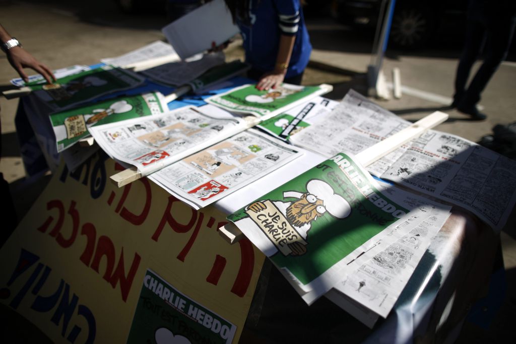 Άγγιξε τα 8 εκατομμύρια αντίτυπα το φύλλο των επιζώντων της Charlie Hebdo
