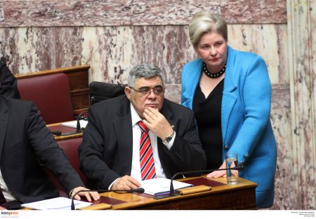 Αίρεται ο κατ’οίκον περιορισμός για Μιχαλολιάκο – Ζαρούλια