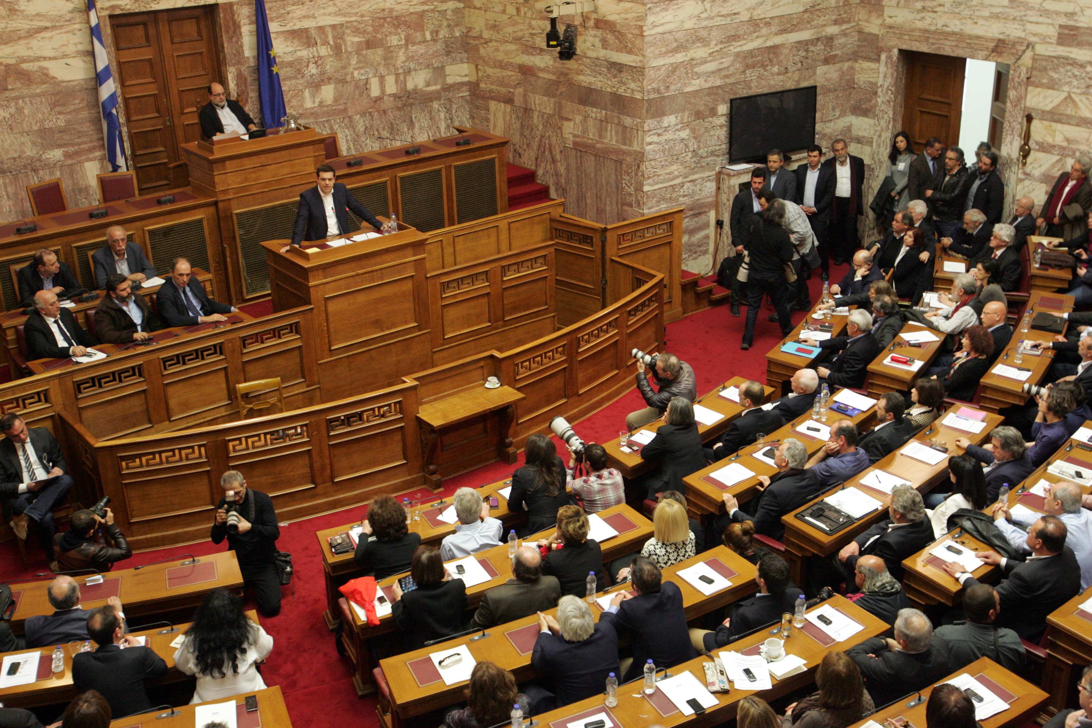 «Παγιδευμένη» στο ευρώ η ελληνική κυβέρνηση