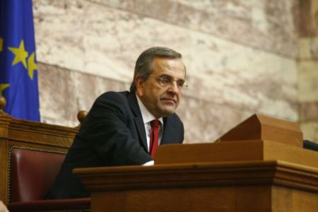 Ασφαιρα πυρά δελφίνων κατά Σαμαρά