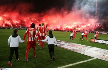 Δικογραφία για βεγγαλικά στον αγώνα ΠΑΟΚ – Ολυμπιακού