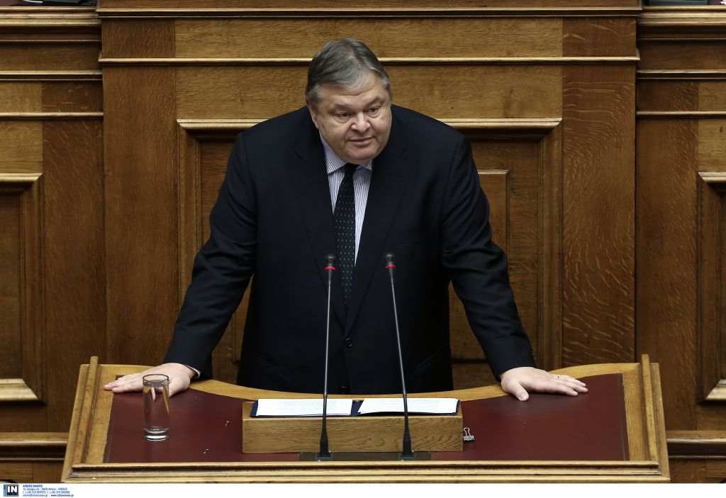 Βενιζέλος:«Η γραμμή της κυβέρνησης είναι υποχώρηση με κραυγή επίθεση»