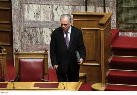 Δραγασάκης: Διεξάγονται άτυπες συζητήσεις σε πολλά επίπεδα