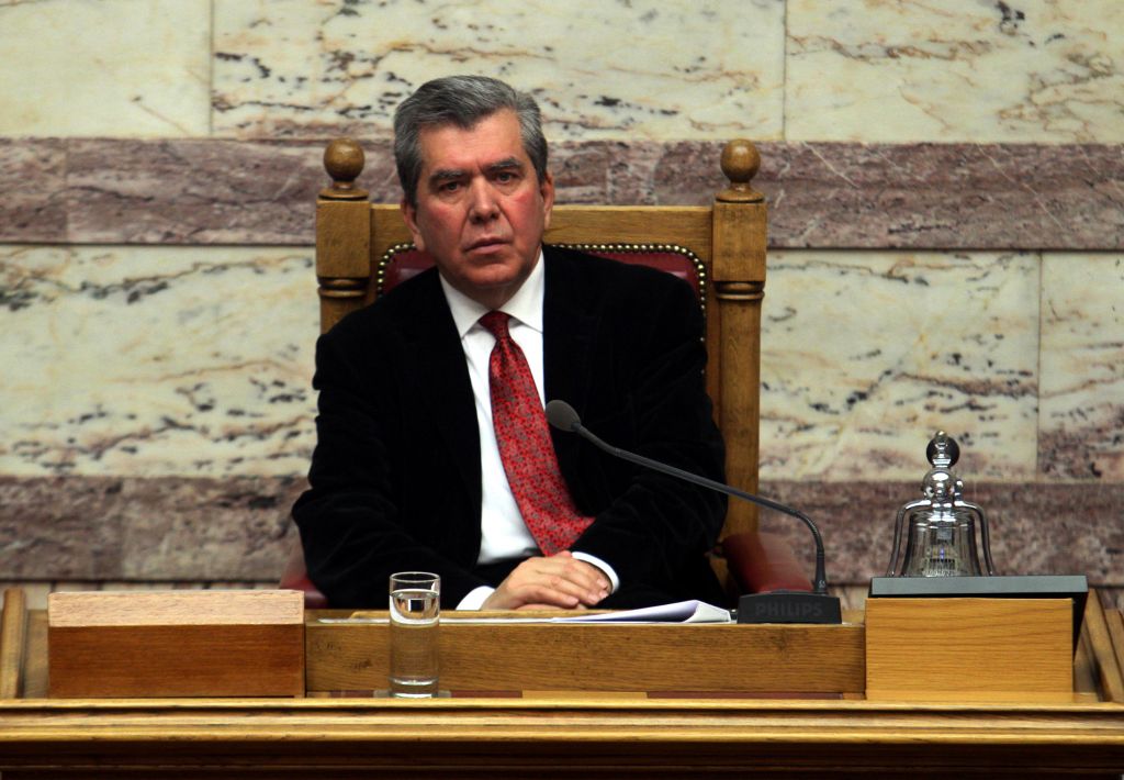 Μητρόπουλος: Αναγκαίοι οι έμπειροι νομικοί για τις παγίδες των δανειστών