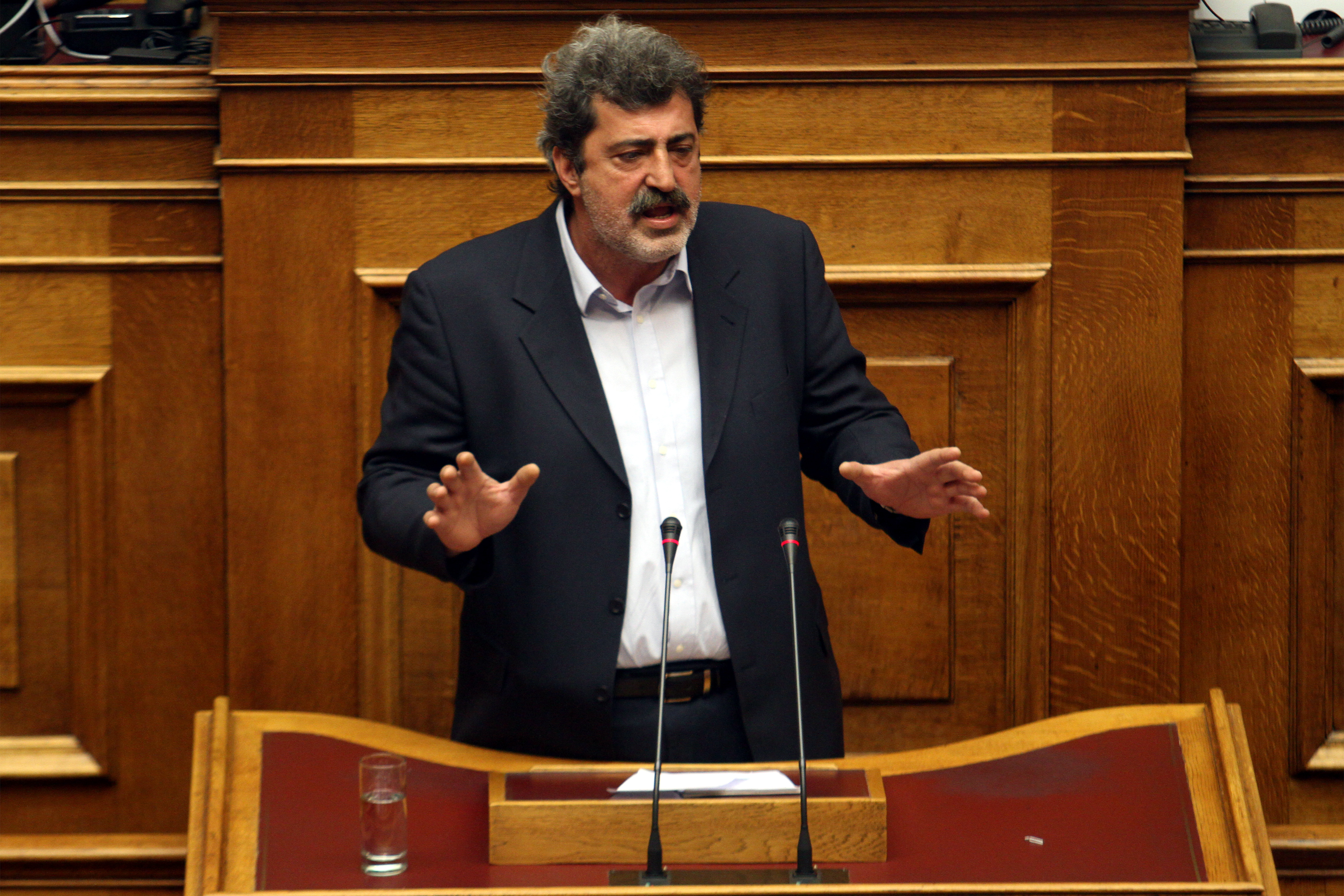 Π. Πολάκης: Ο σφακιανός βουλευτής του ΣΥΡΙΖΑ με τις μαντινάδες
