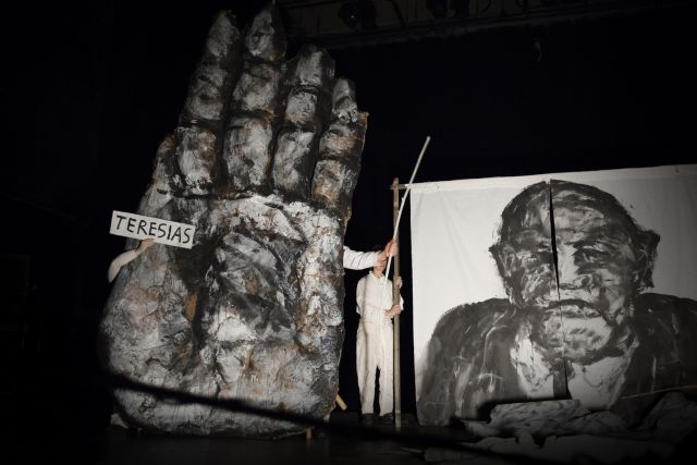 Το θέατρο που ταΐζει το κοινό άρτο και τέχνη