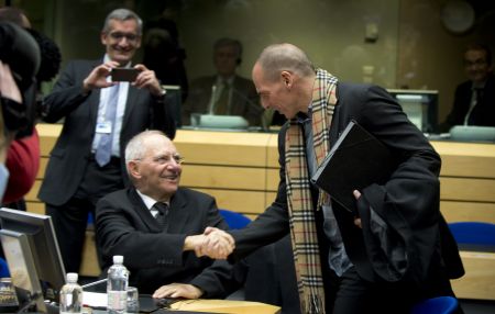 Μετωπική σύγκρουση Βερολίνου – Αθήνας για τη δήλωση Σόιμπλε εναντίον Βαρουφάκη