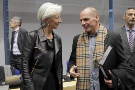 «Οχι» στο extend (παράταση) η Ελλάδα, «όχι» στο amend (τροποποίηση) η Γερμανία – Προοπτική λύσης τη Δευτέρα