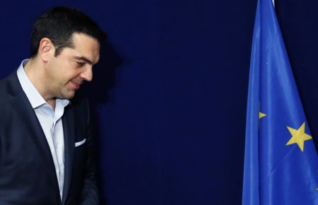 Επίτευξης συμφωνίας τη Δευτέρα στο Eurogroup βλέπει η Le Monde