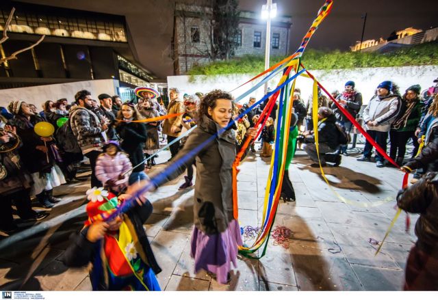 Άρωμα Αποκριάς στις πόλεις της Ελλάδας