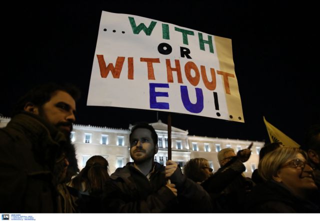 Tens of thousands protest against austerity in Syntagma