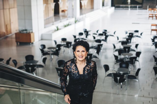 Η Aλκηστις Πρωτοψάλτη στο Μέγαρο