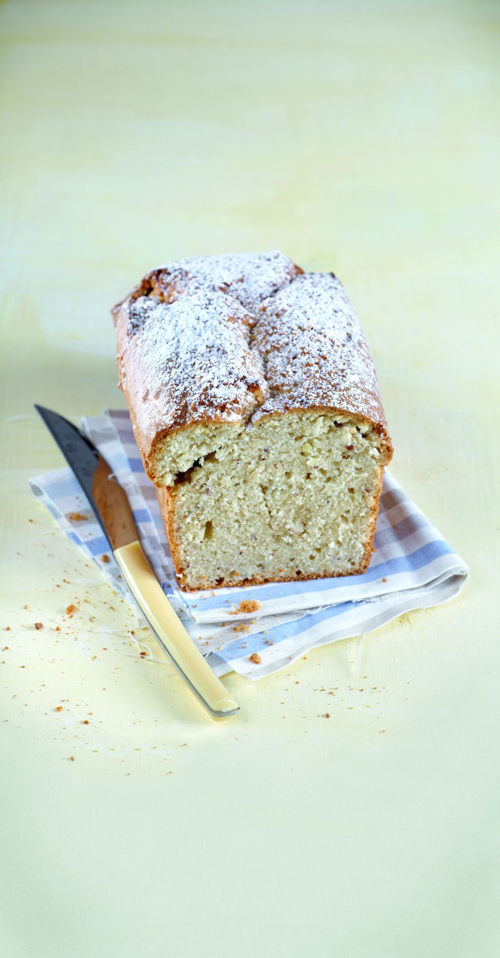 Κέικ αμυγδάλου με ελαιόλαδο