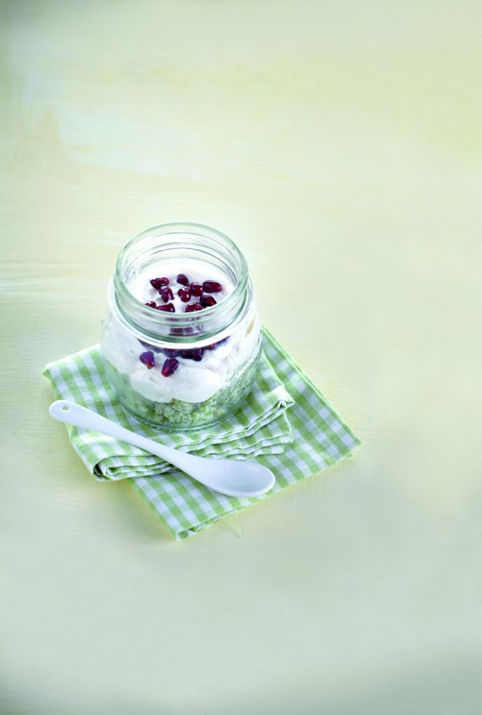 Φινανσιέ φιστικιού με κρέμα μαστίχας και ρόδι