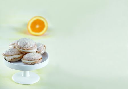 Μακαρόν με κρέμα πορτοκαλιού και κανέλας