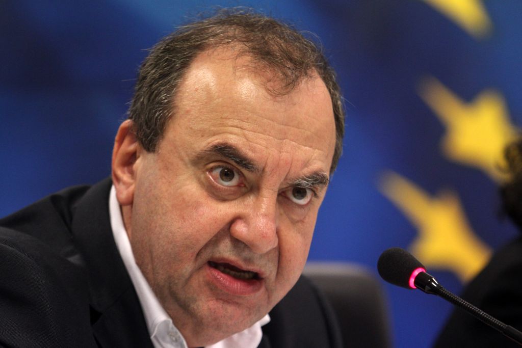 Στρατούλης: Δεν υποχωρούμε σε εργασιακά και ασφαλιστικό