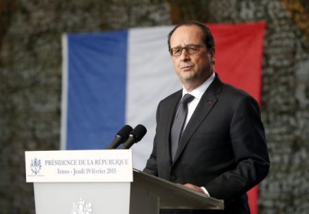 Φρανσουά Ολάντ: «Καλός συμβιβασμός» η συμφωνία στο Eurogroup