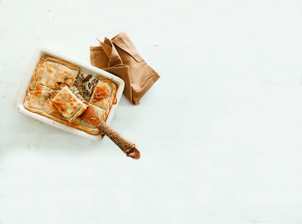 Πίτα με συκωτάκια, μανιτάρια και αρωματικά