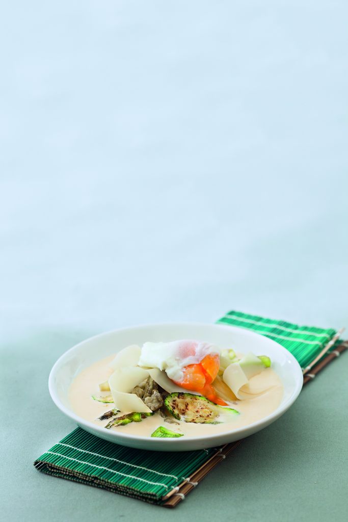 Ψητά λαχανικά σε βινεγκρέτ φέτας με μελάτο αβγό