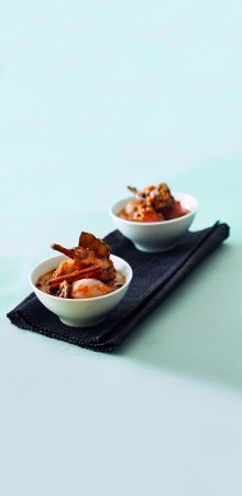 Κουνέλι με φρούτα και χαρουπόμελο