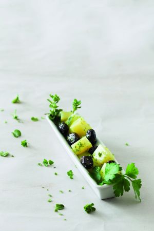 Πατατοσαλάτα με πράσινο ντρέσινγκ