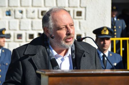 Ήσυχος: Υπό εξέταση οι συμβάσεις για εξοπλιστικά και προμήθειες